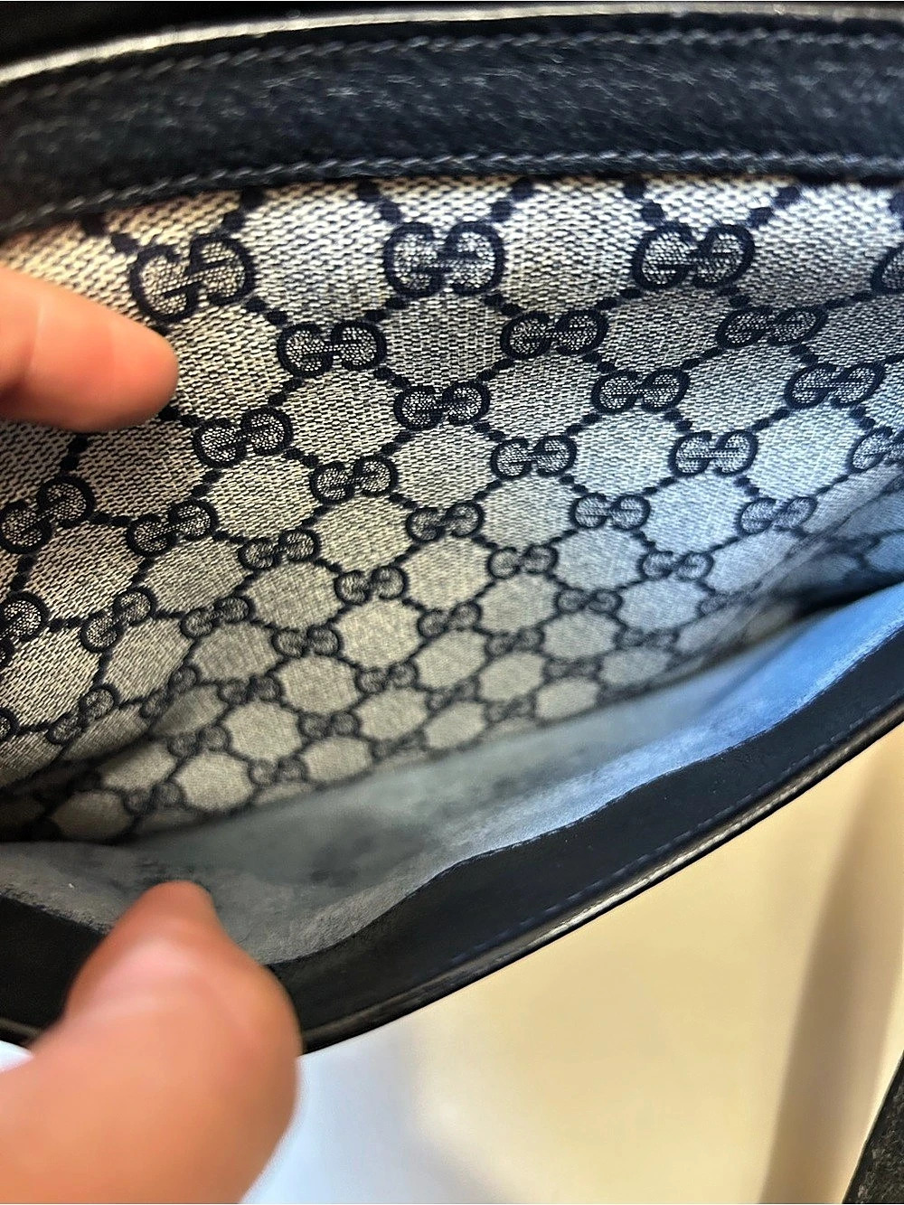 Gucci Vintage GG Supreme Navy Web Stripe Shoulder Bag Blue & White - Picture 7 of 16